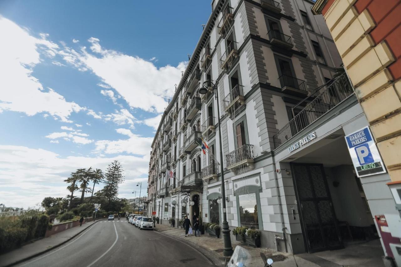 Insieme Suites Naples Luaran gambar